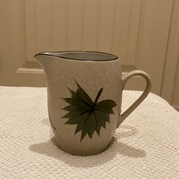 Vintage Harmony House Maple Leaf Stoneware Coffee Tea Creamer Mid Century Japan - Picture 1 of 6